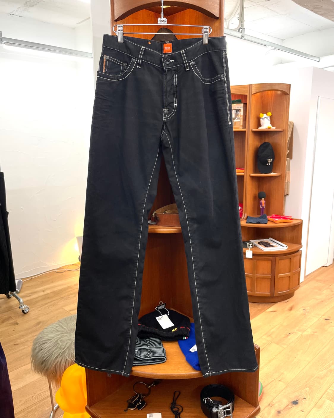 [32] 휴고보스 블랙 데님 팬츠 상품이미지5