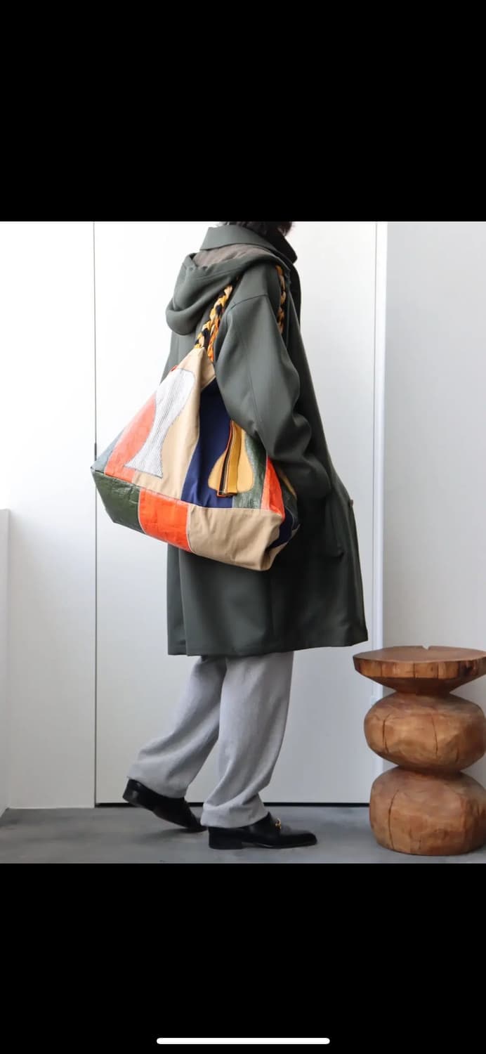 KHOKI Color-block vinyl bag Orange 상품이미지3