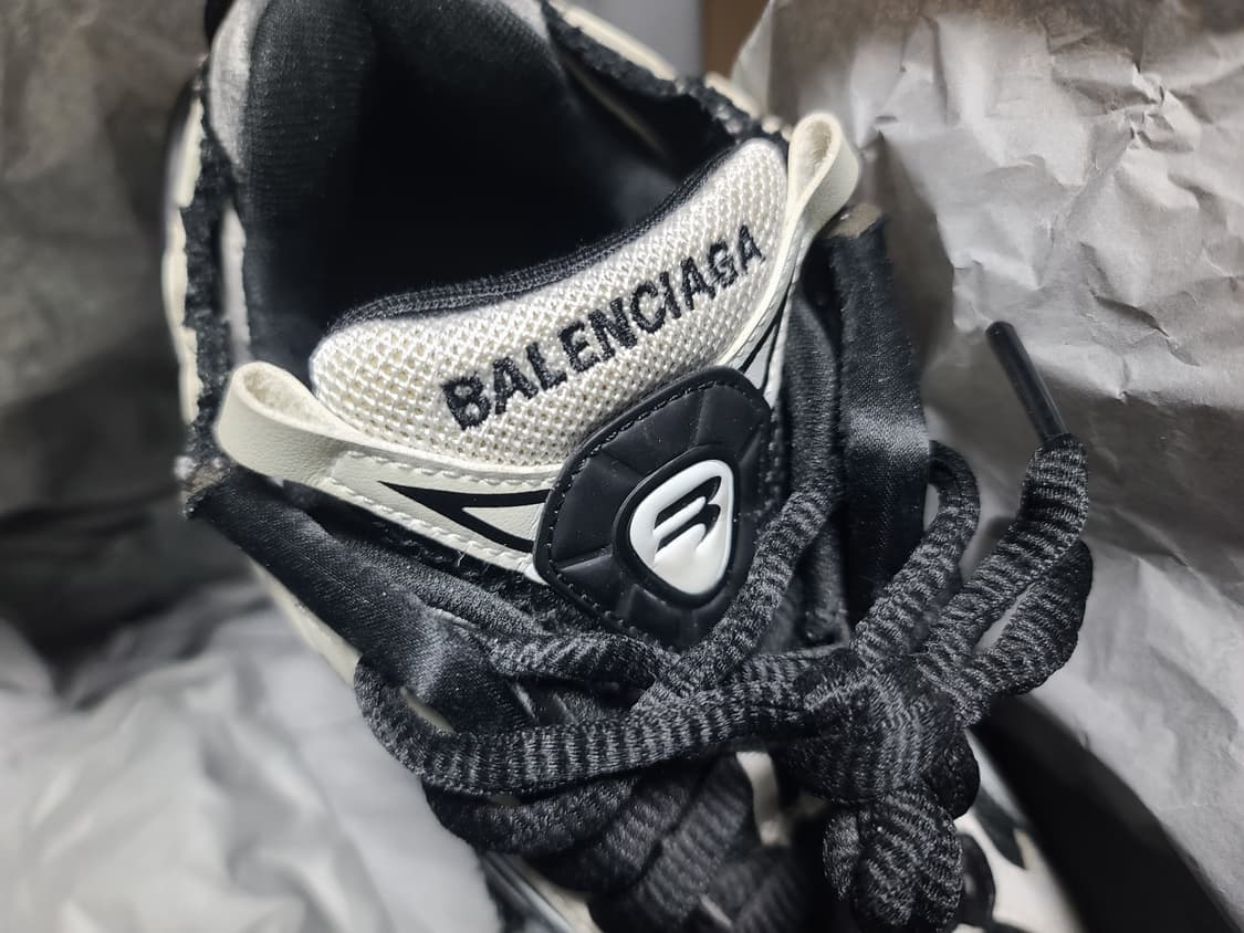 발렌시아가 뉴러너41 오레오 스니커즈 상품이미지5