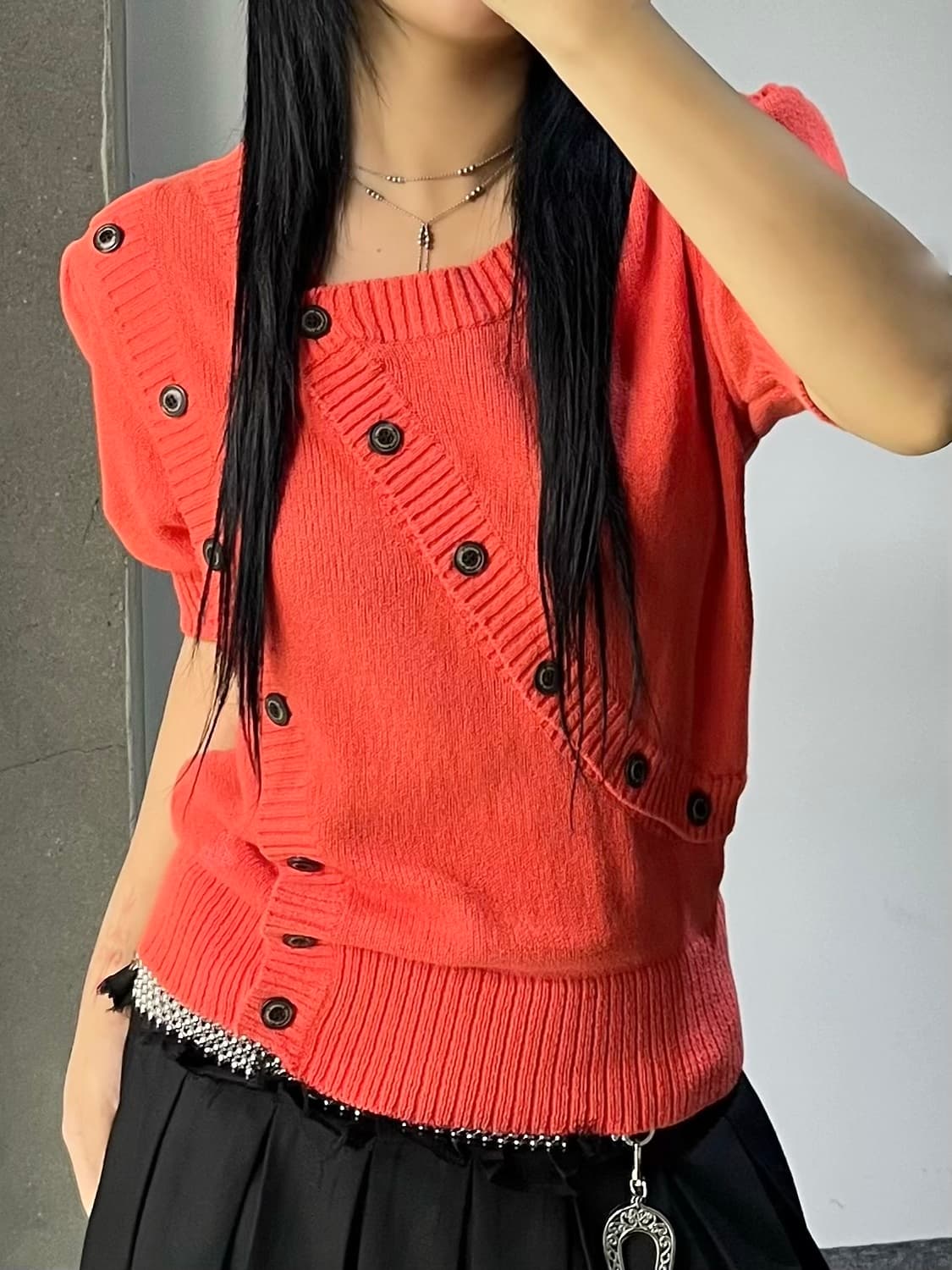 비비안웨스트우드 멀티 버튼 니트 탑 상품이미지1