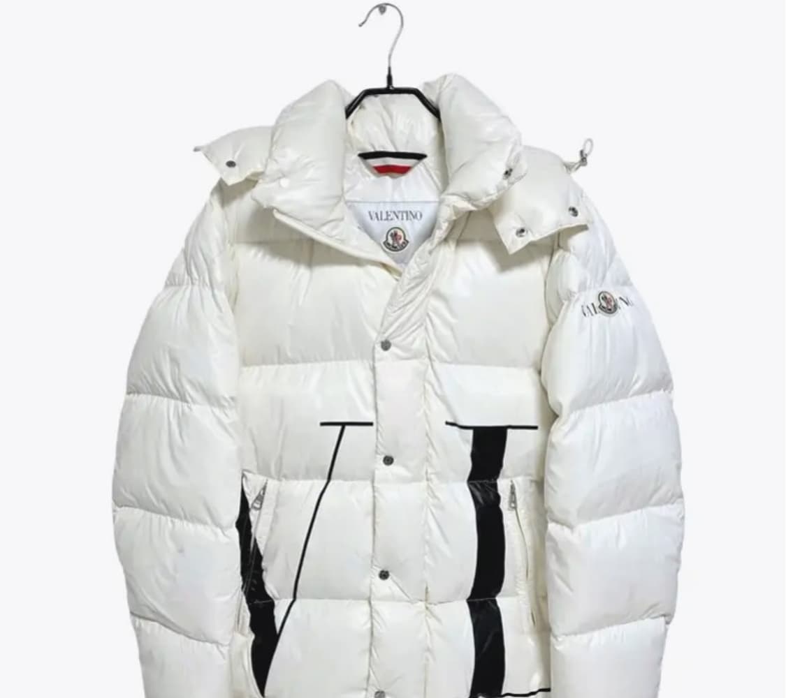 [정품] 발렌티노 × 몽클레어 VLTN 레터링 화이트 패딩 S 상품이미지1