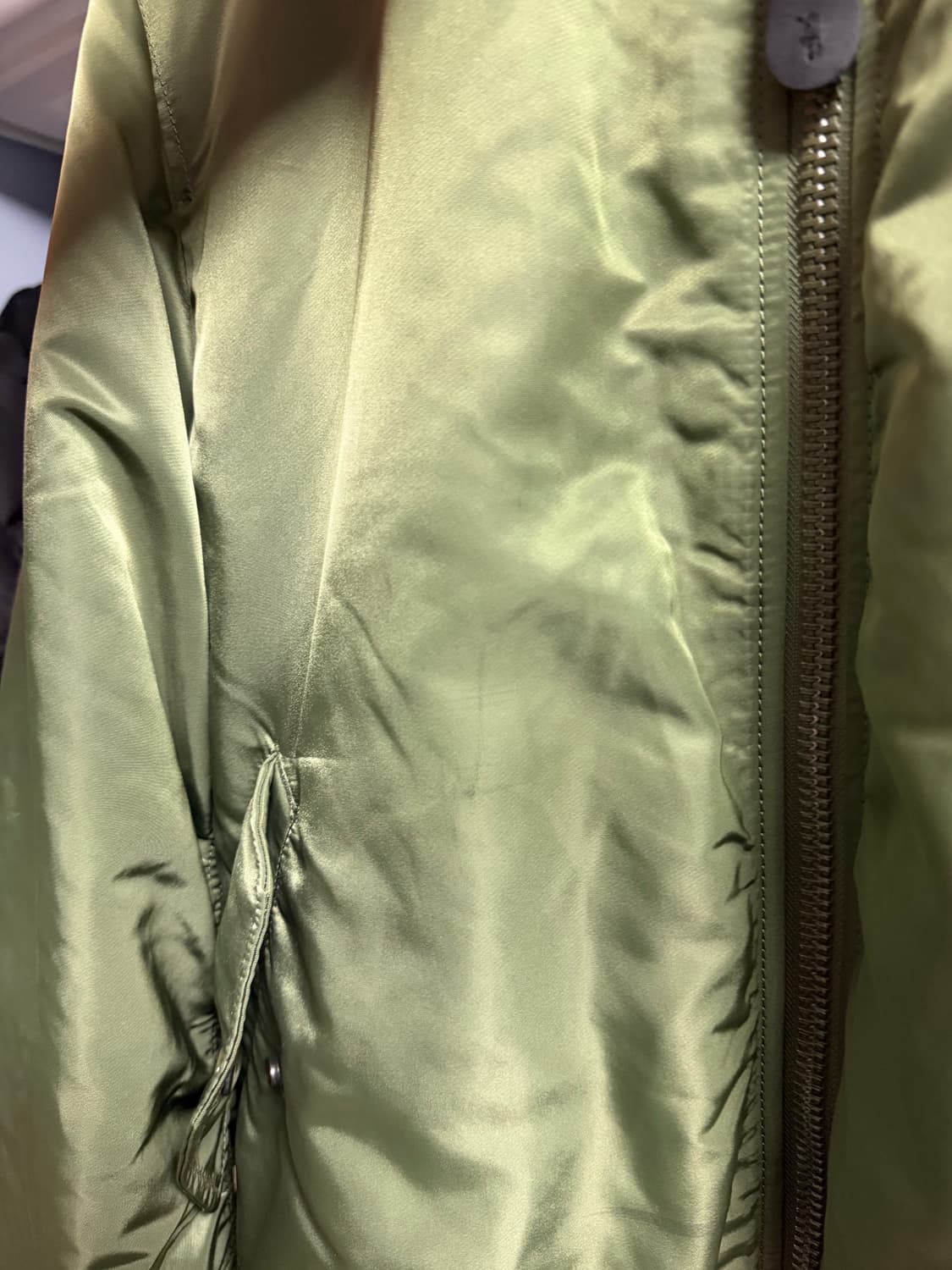 알파인더스트리 에이카화이트 콜랍 MA-1 상품이미지8