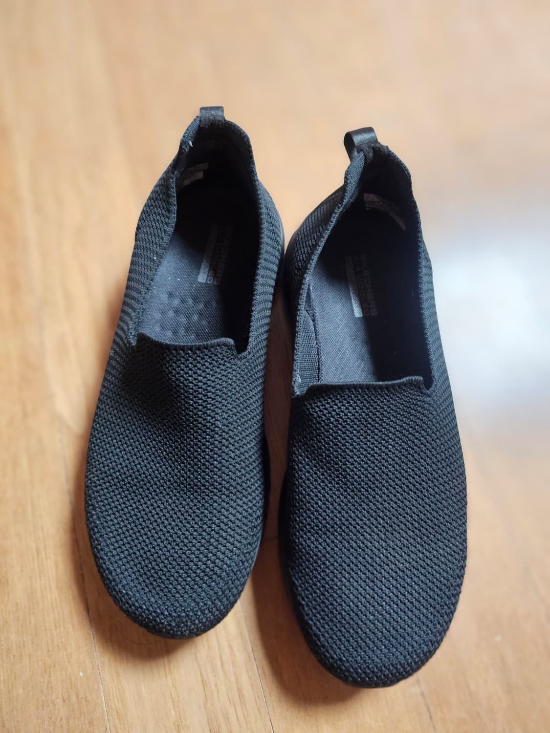 스케쳐스 고워크 블랙 슬립온 240 상품이미지1