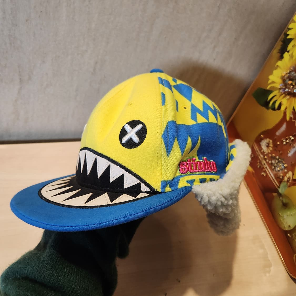 엘스팅코 몬스터 귀달이 퍼 캡 🧟‍♂️💛 블루&옐로우 유니크 스트릿 상품이미지4