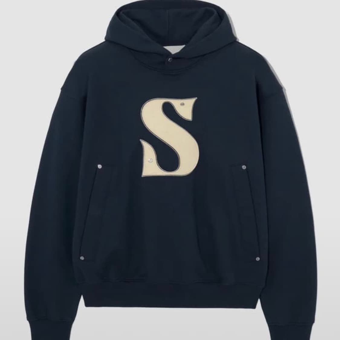 세터 리벳 후드티 상품이미지1