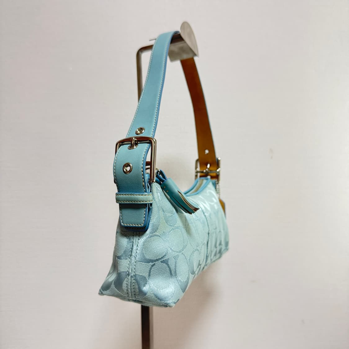 희귀⚡️ y2k 코치 바게트 백 - 베이비 블루 상품이미지3