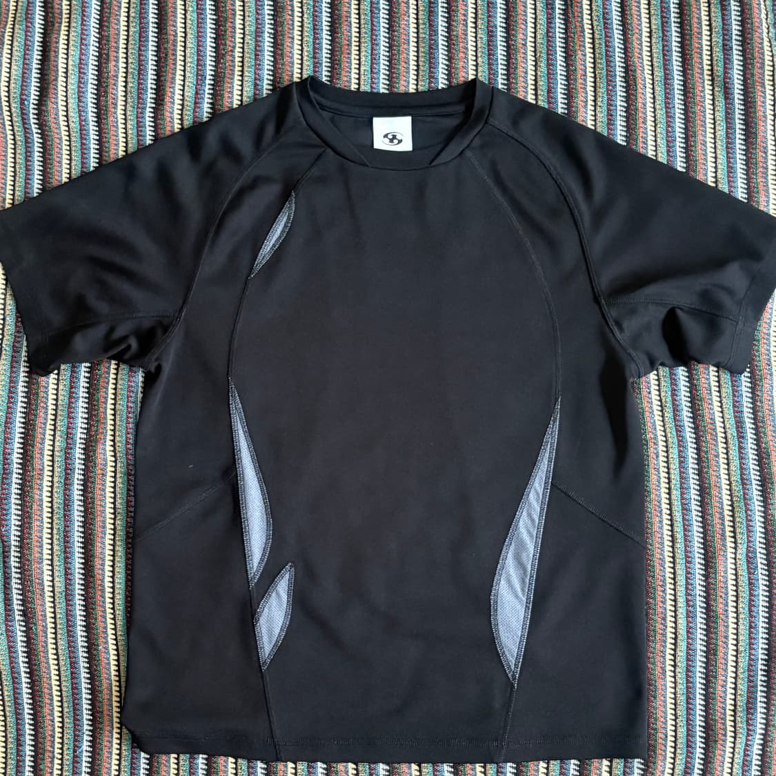 산산기어 팔로잉 패널 티셔츠 블랙 상품이미지1