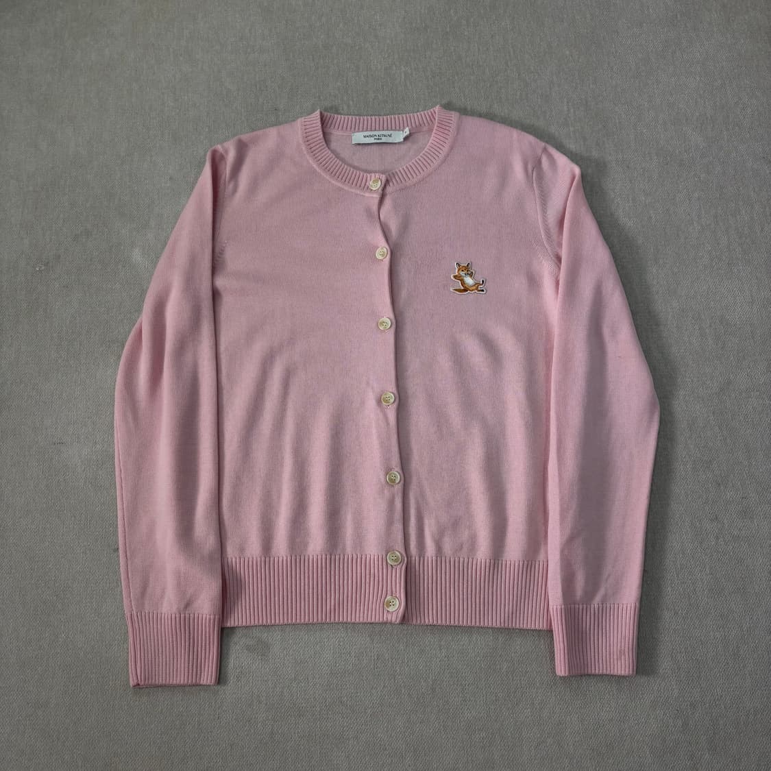 W 95 메종키츠네 핑크 메리노 울 폭스패치 가디건 상품이미지1