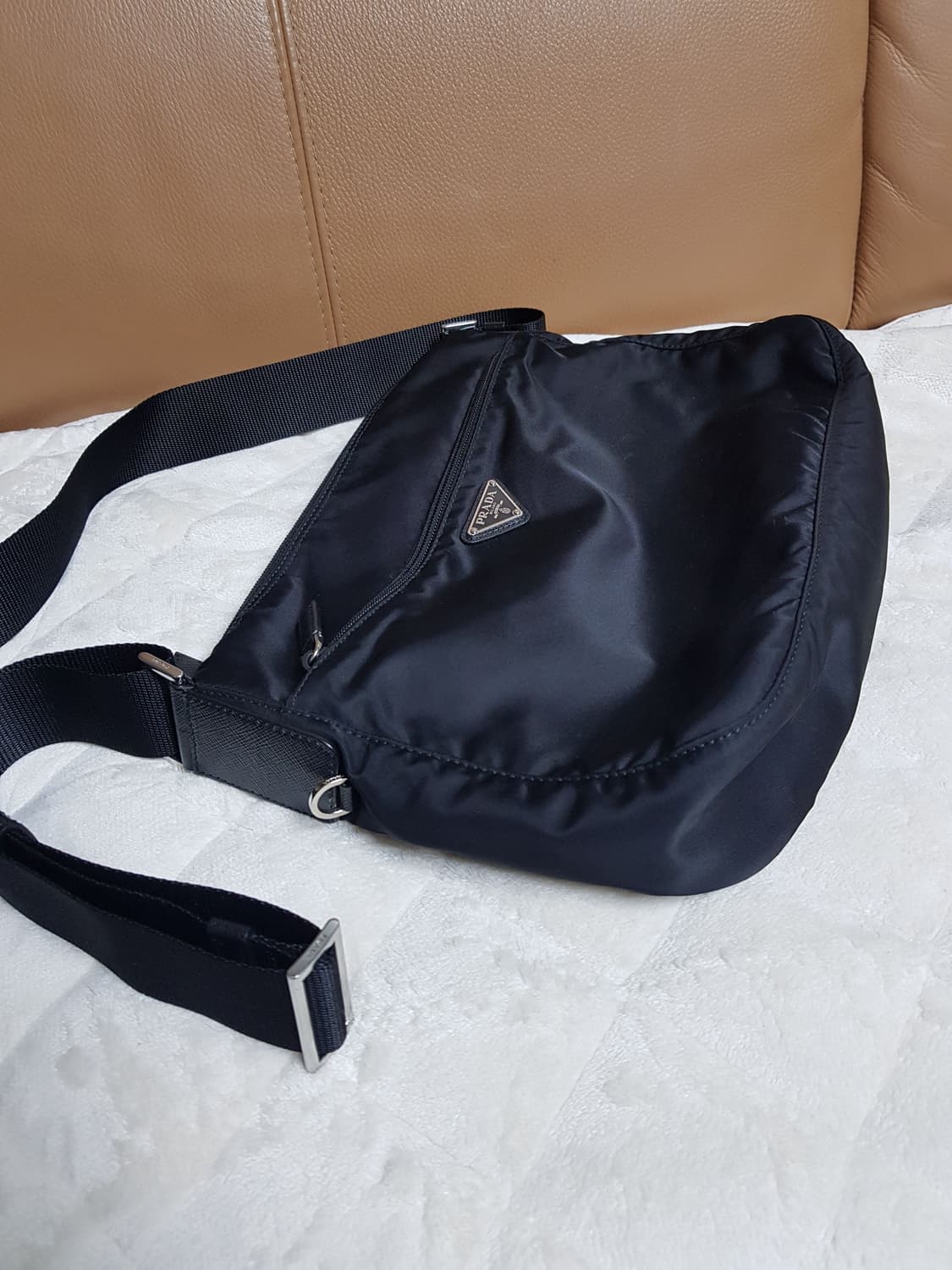 프라다 삼각로고 나일론 숄더백 크로스백 블랙 1bc421 상품이미지4