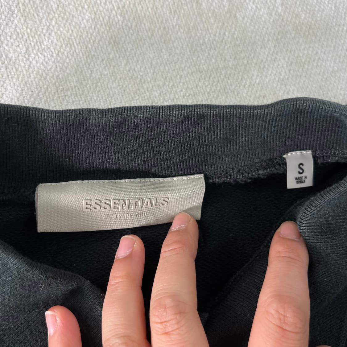 100 피오갓 에센셜 스몰로고 카라넥 맨투맨 상품이미지3