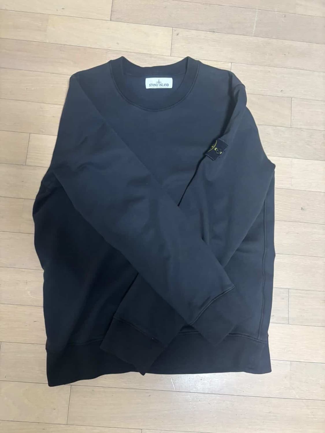 스톤아일랜드 L사이즈 맨투맨 판매합니다 상품이미지1