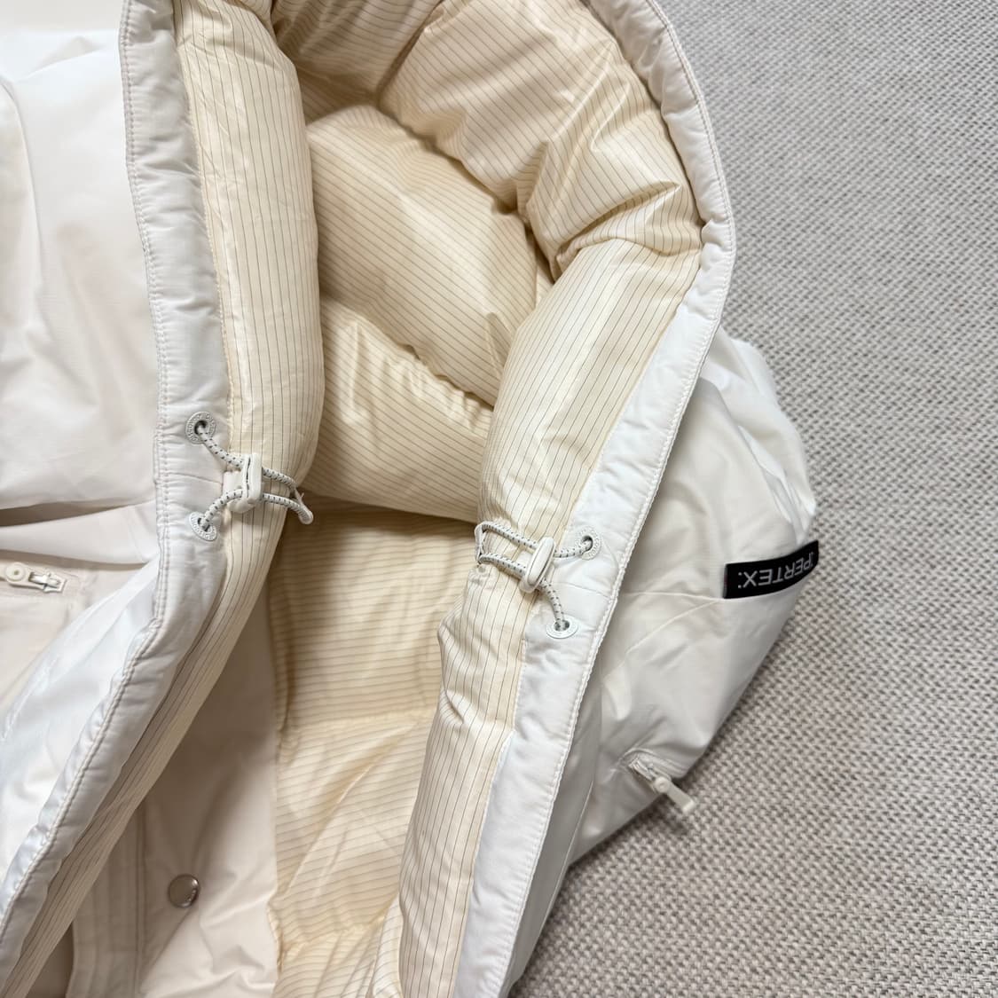 디스커버리 다운 패딩 조끼 상품이미지3