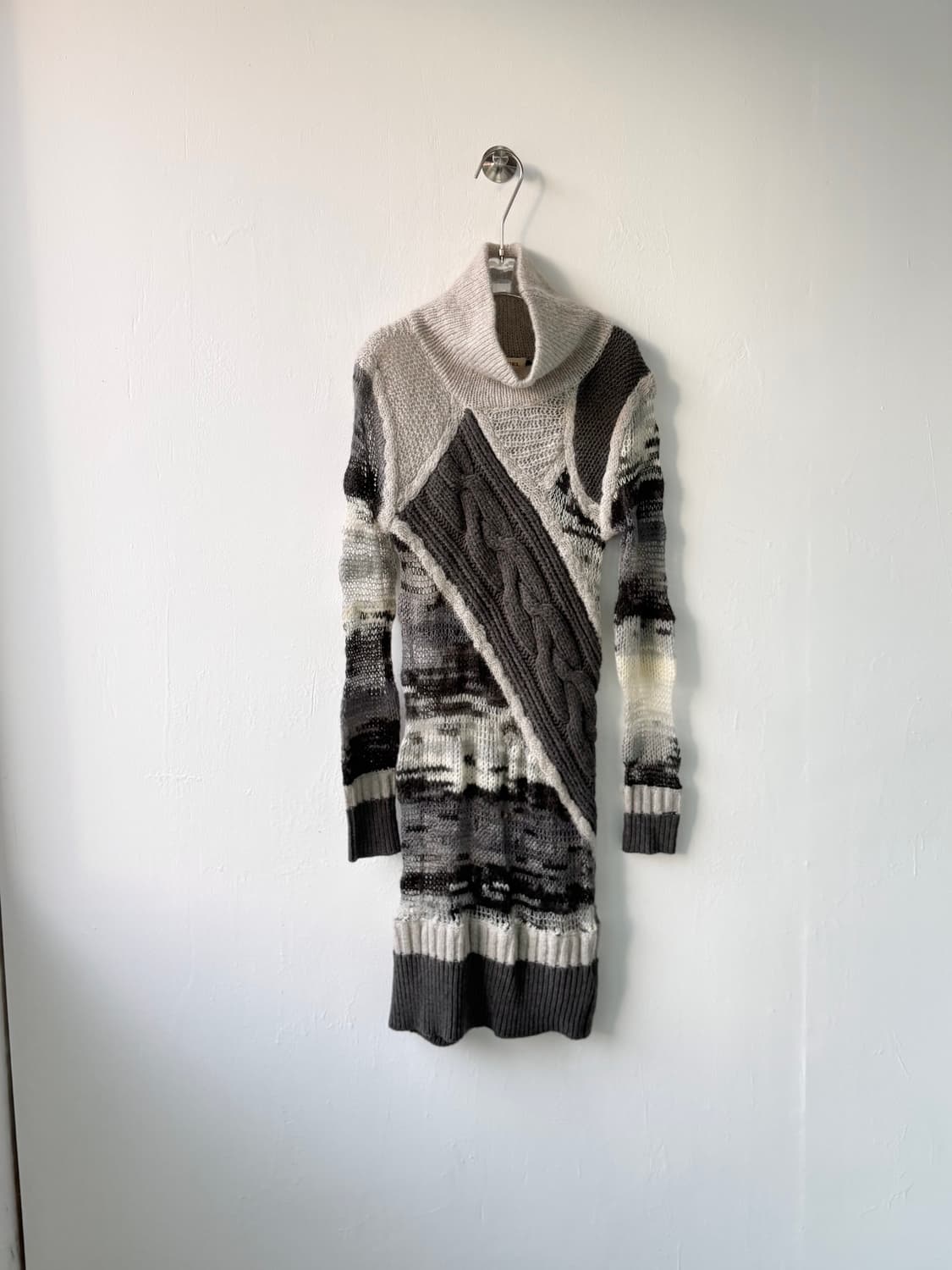 디젤 믹스 패브릭 롱 스웨터 상품이미지1