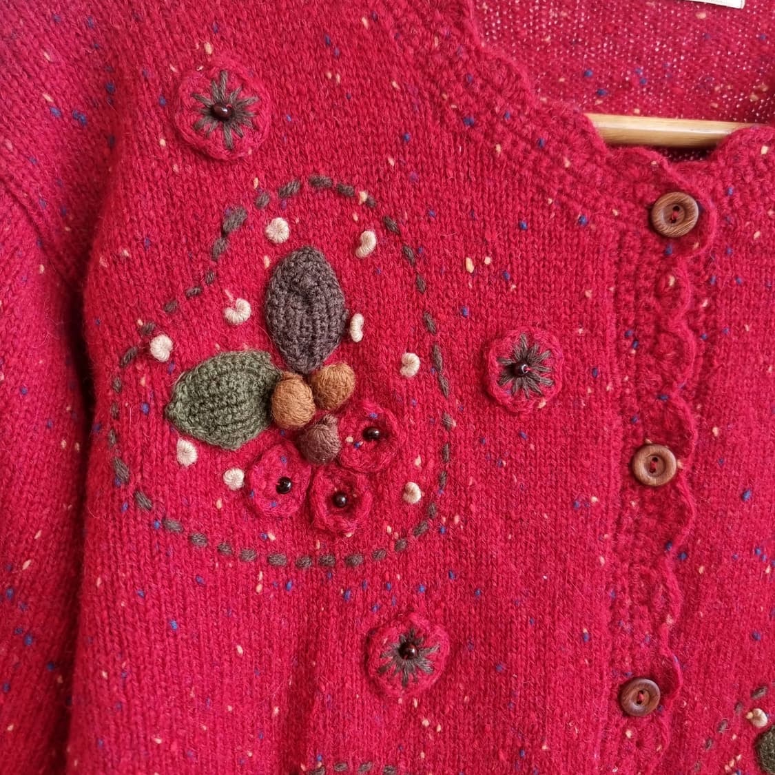 Lefumoir 레드 울 니트 가디건  입체 플라워 자수 상품이미지2