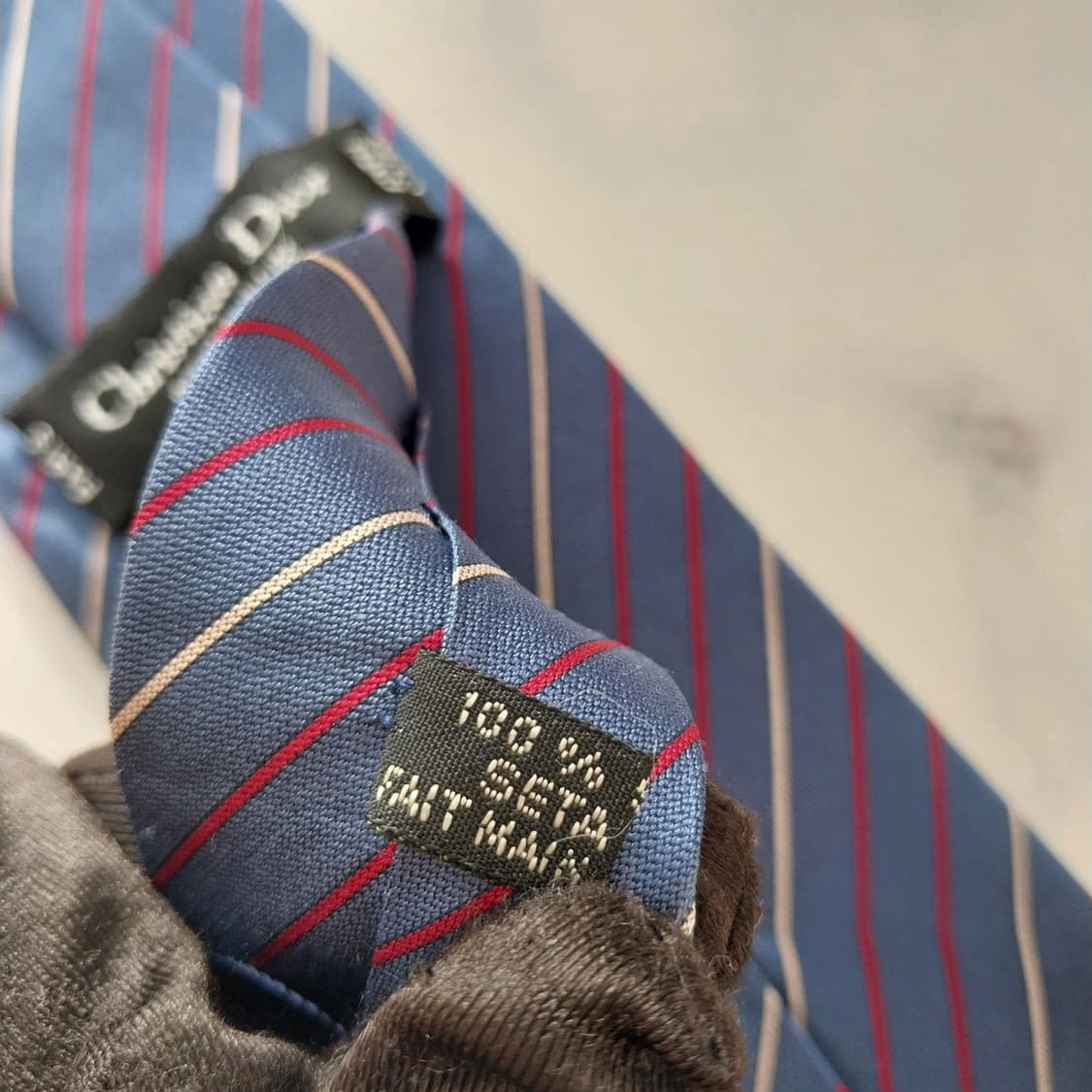 디올 실크 스트라이프 로고 포인트 넥타이 8.2cm A+등급 K1777
 상품이미지9