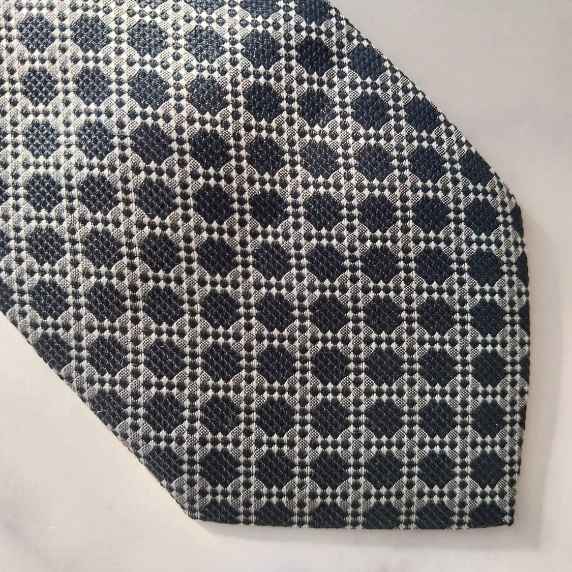 휴고보스 실크 블랙 패턴 슬림 넥타이 7.9cm A+등급 K1815
 상품이미지7