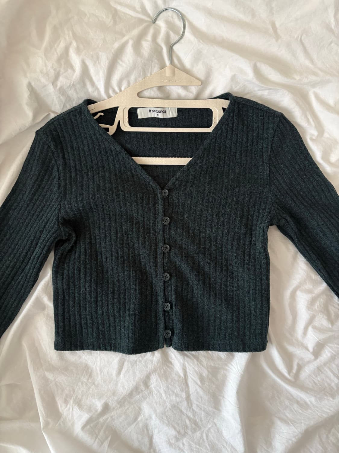 에잇세컨즈 크롭 가디건 상품이미지1