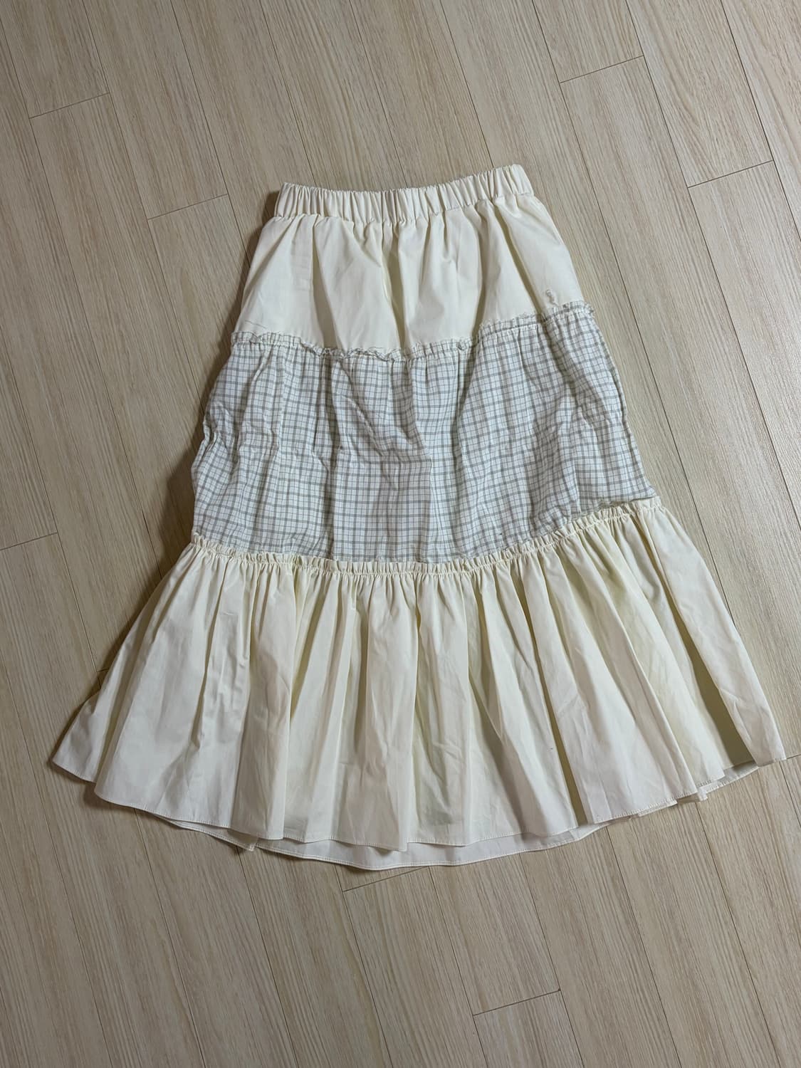 크림색 롱스커트 상품이미지1