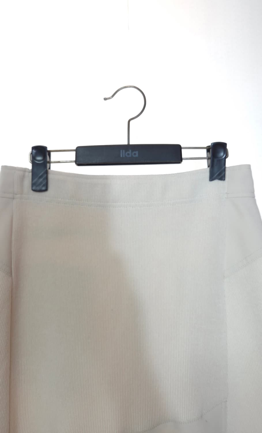 한섬 시스템 2022 리브드 믹스 언밸런스 롱스커트 67-98 상품이미지2