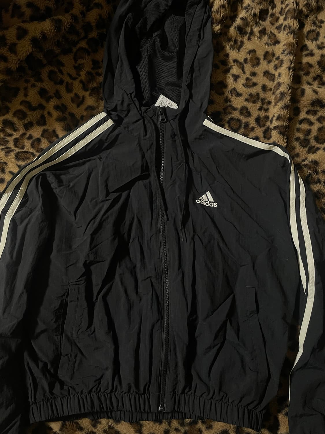 아디다스 크롭 바람막이 상품이미지1