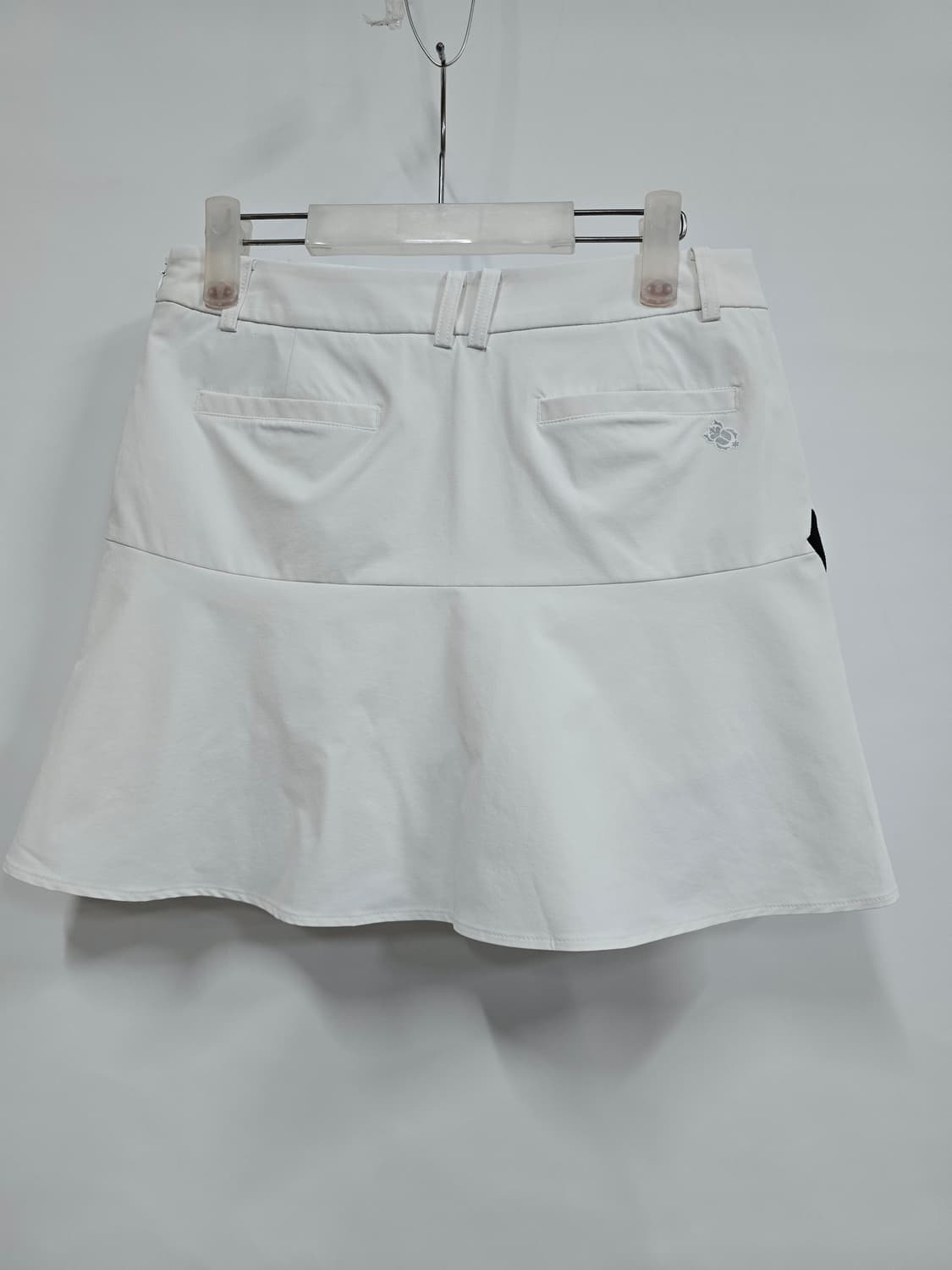 TORBIST 화이트 블랙 스커트 골프치마 상품이미지4