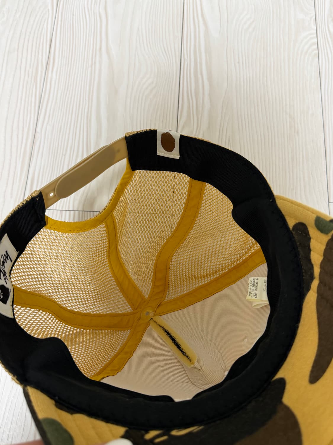 스투시 x 베이프 트러커 캡 옐로우 상품이미지3