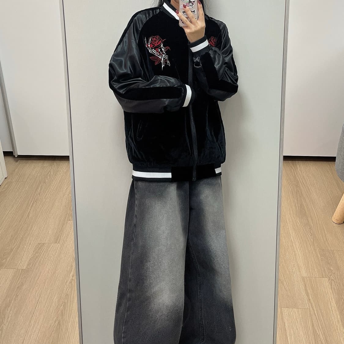 로즈 스컬 자수 벨벳 누빔 스카쟌 자켓 상품이미지2