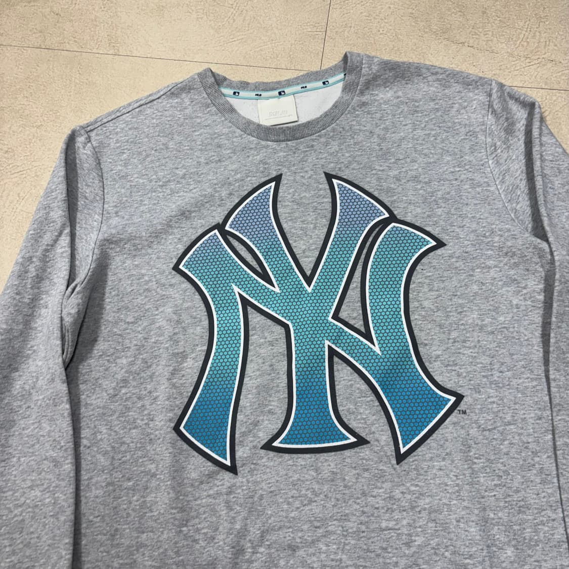 MLB 뉴욕양키스 빅로고 맨투맨 상품이미지2