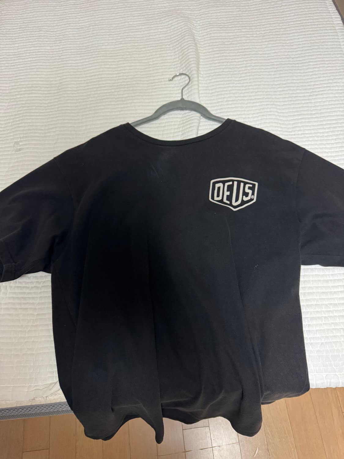 데우스 반팔 L 상품이미지1