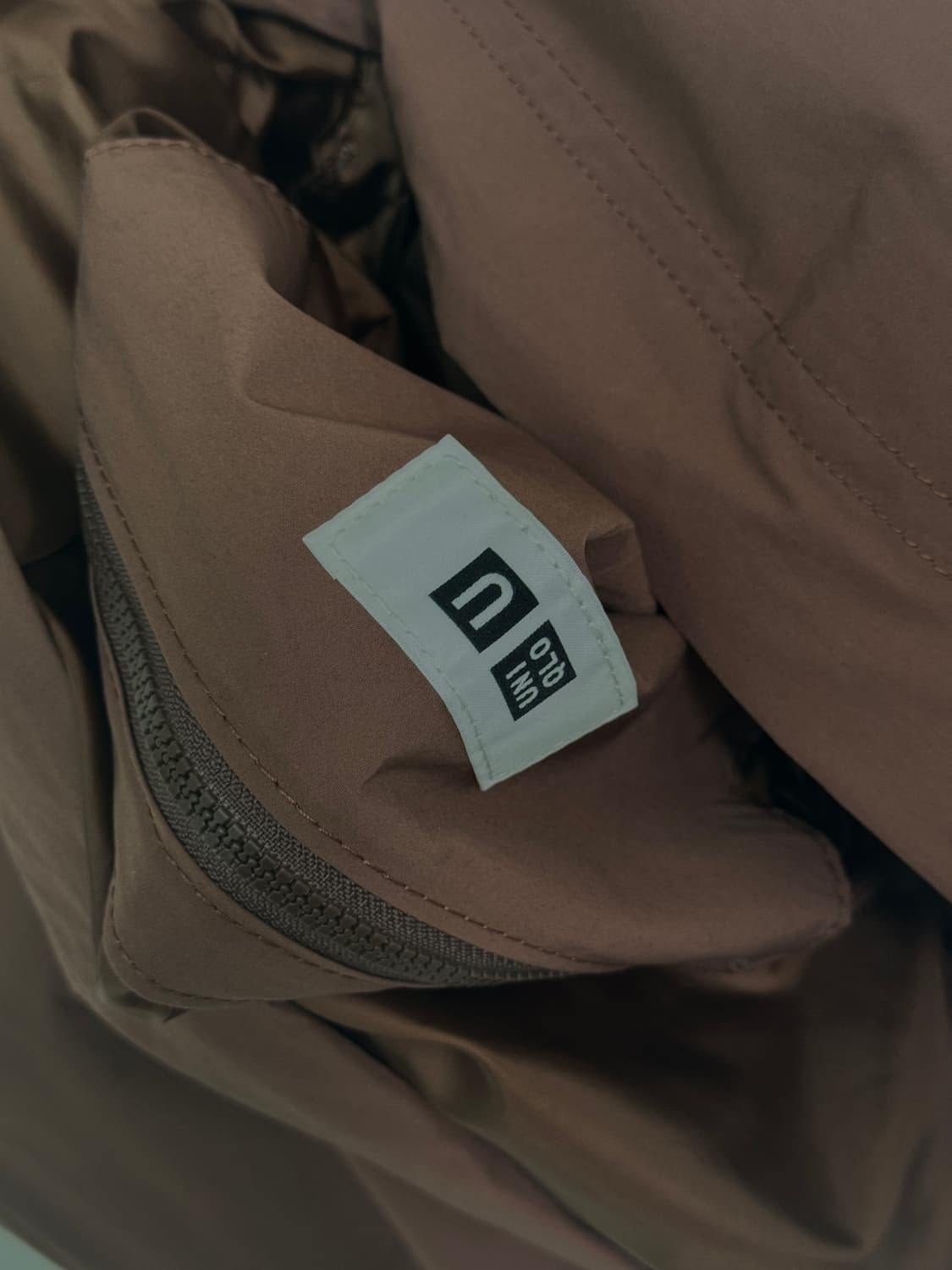 유니클로 U 드로우스트링 숄더백 브라운 상품이미지4