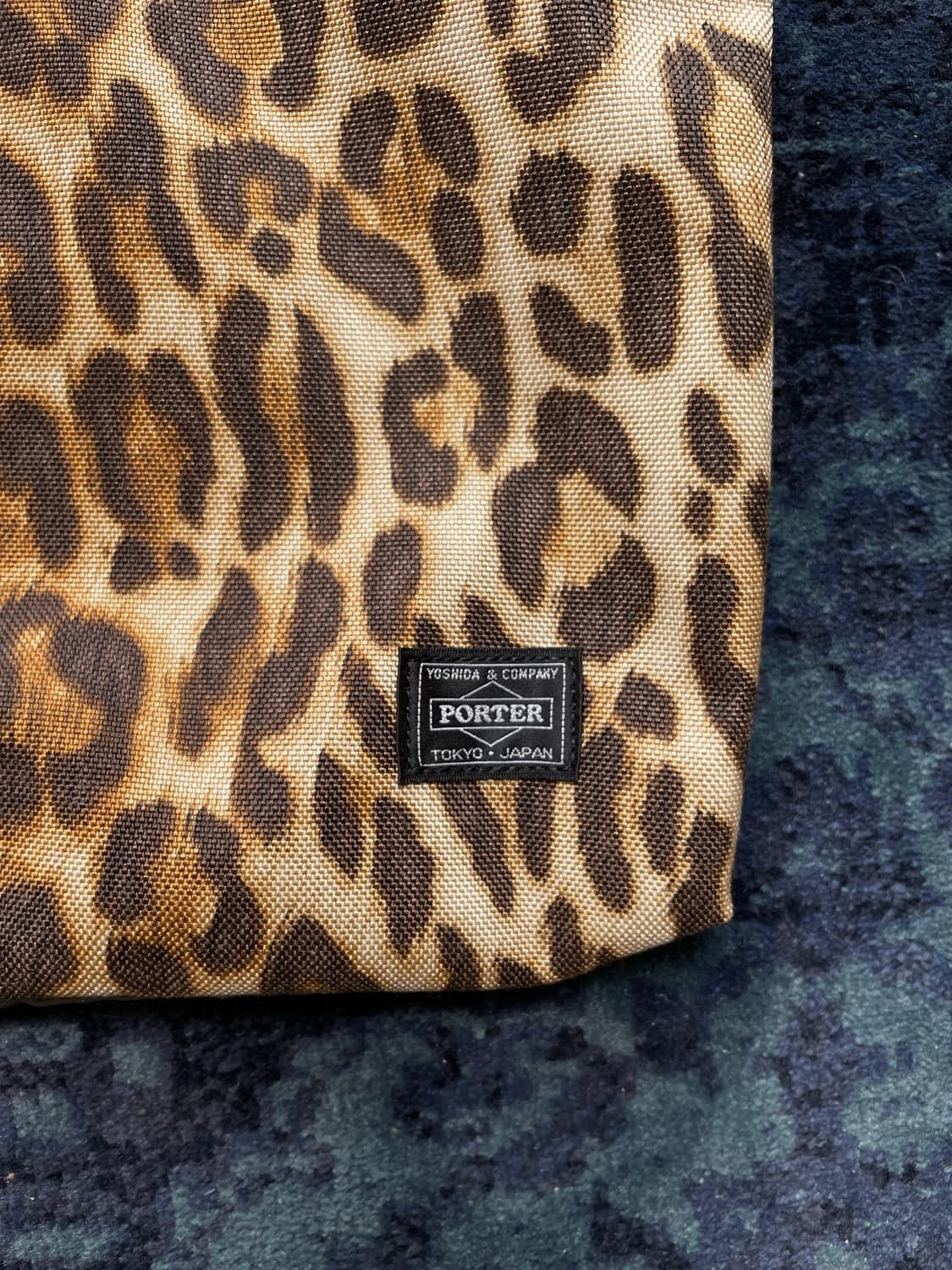 포터 85주년 레오파드 숄더백 상품이미지2