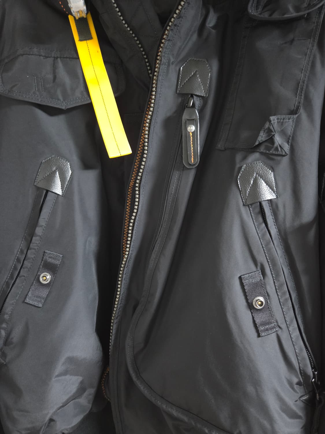 새상품급)22fw 파라점퍼스 고비 블랙 m 상품이미지2