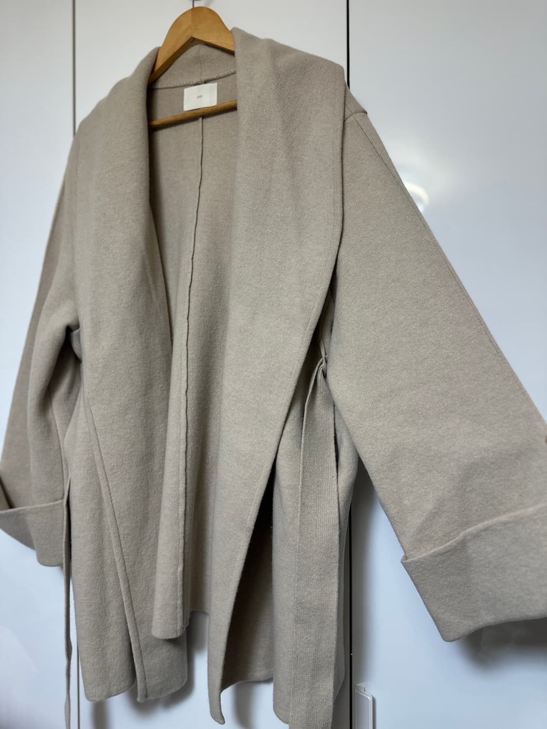 ORR 오르 베이지색 랩 울캐시미어가디건 상품이미지3