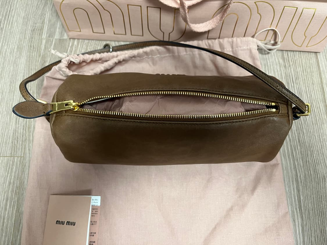 미우미우 파우치백 오크 상품이미지3