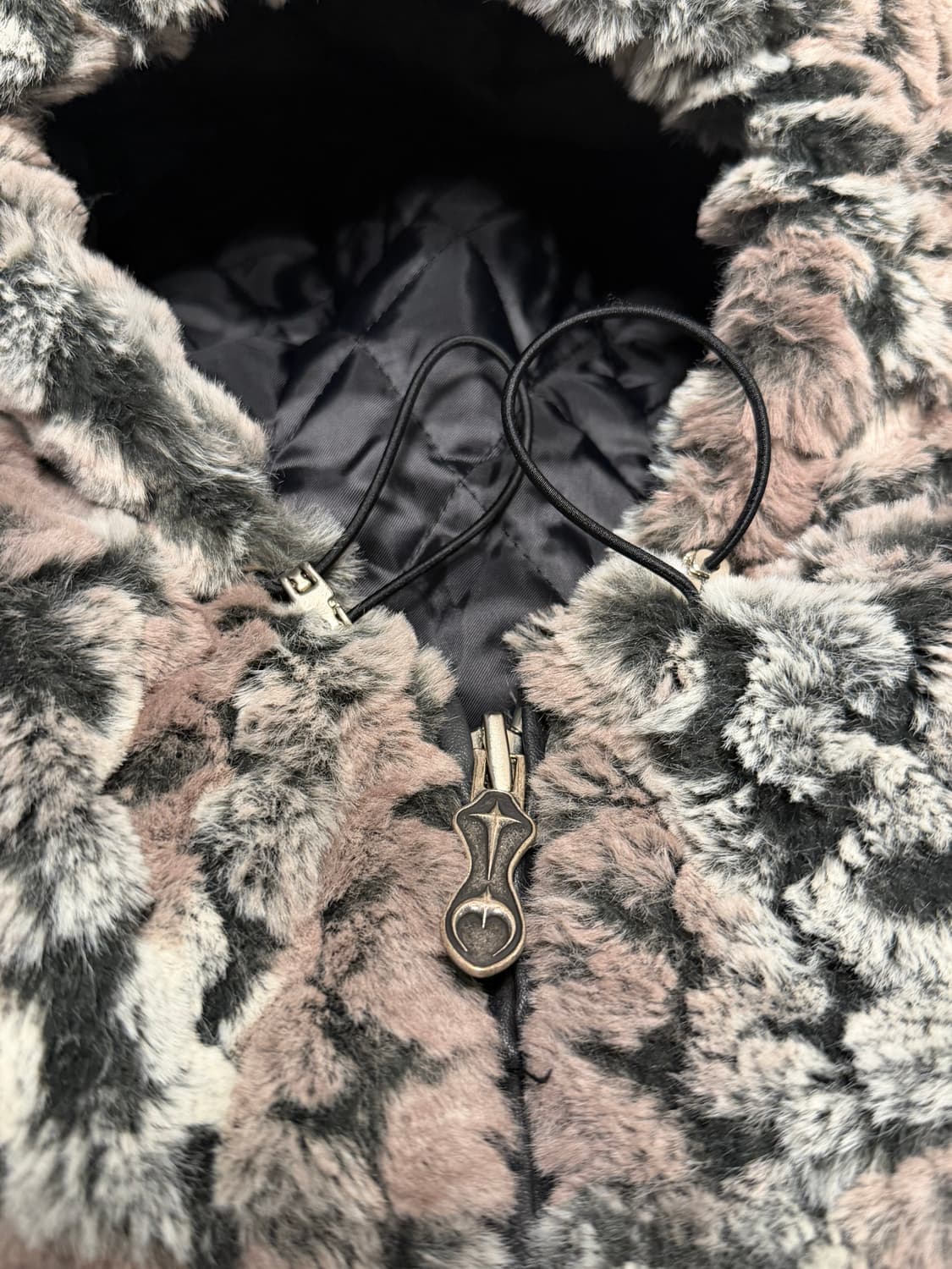 떠그클럽 TC 레더 웨이브 퍼자켓 아이보리 상품이미지8