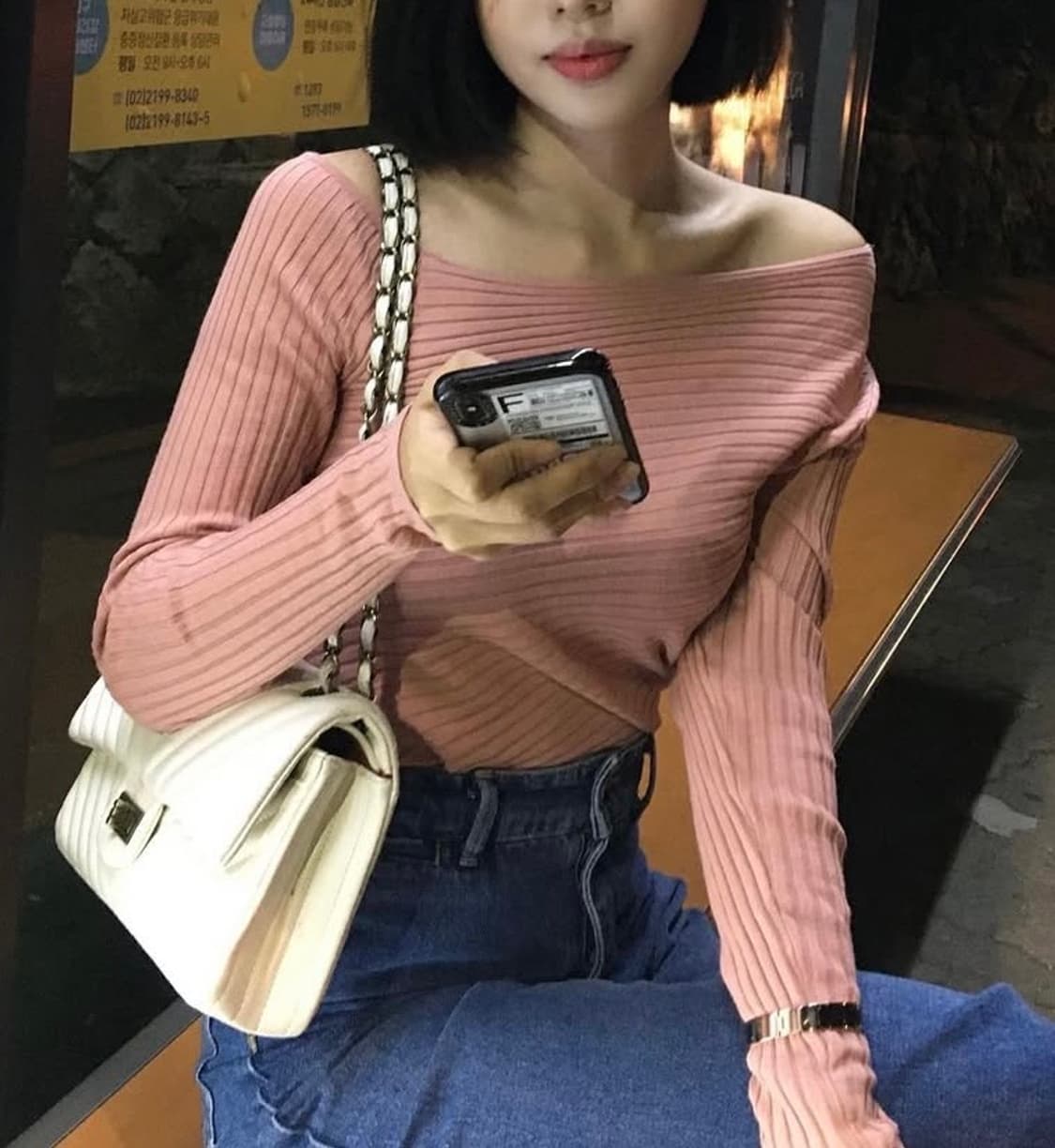 환승연애 민영님이 착용하신 핑크 오픈숄더 니트 상품이미지1