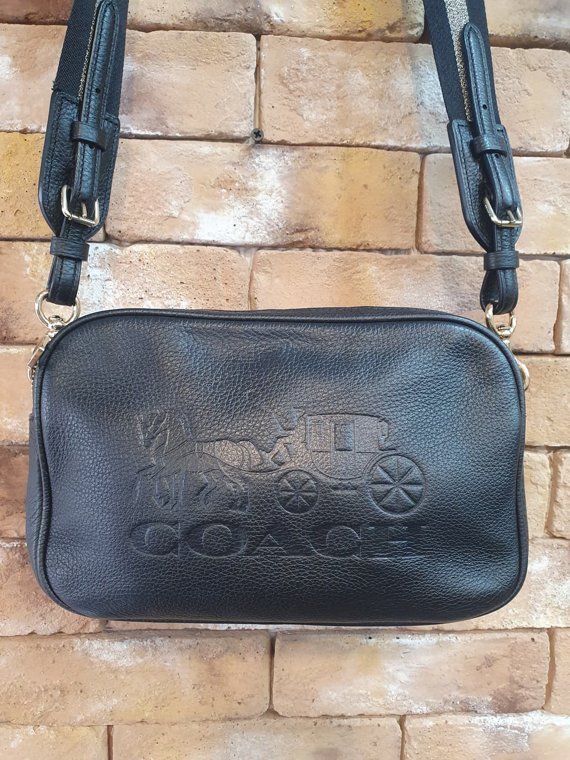 코치 블랙 가죽 크로스백 상품이미지2