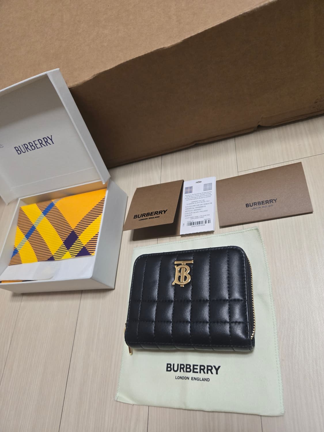 버버리 퀼팅 롤라 지퍼 지갑 블랙 상품이미지2