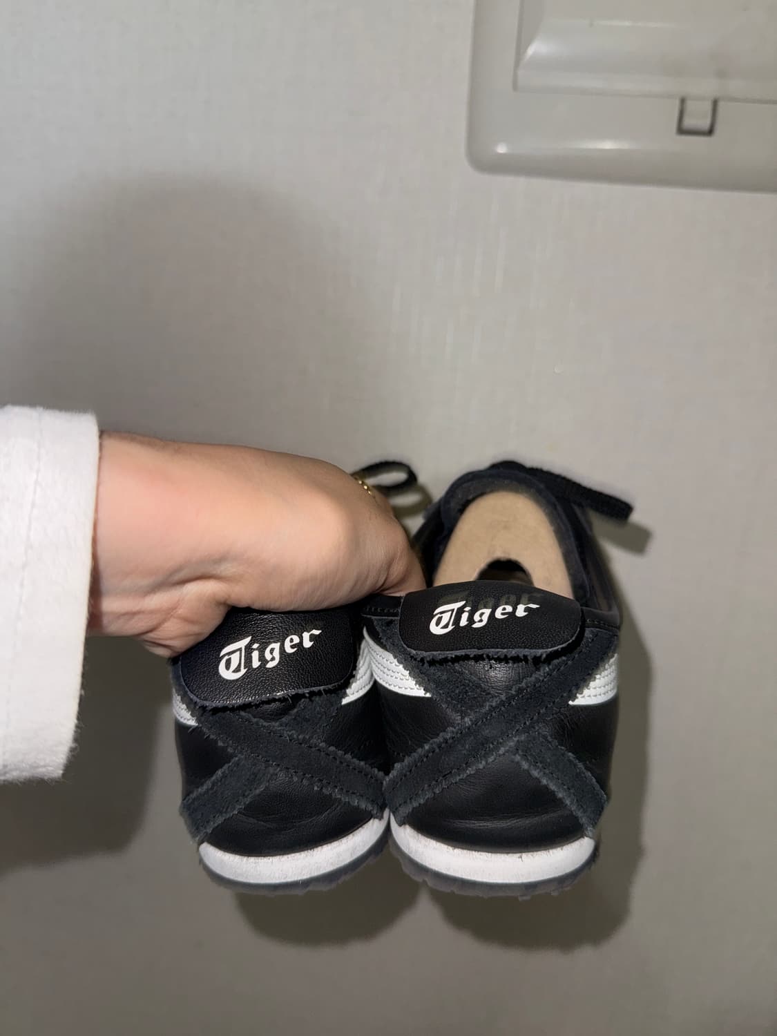 오니츠카 타이거 멕시코 66 블랙 화이트 250 상품이미지3