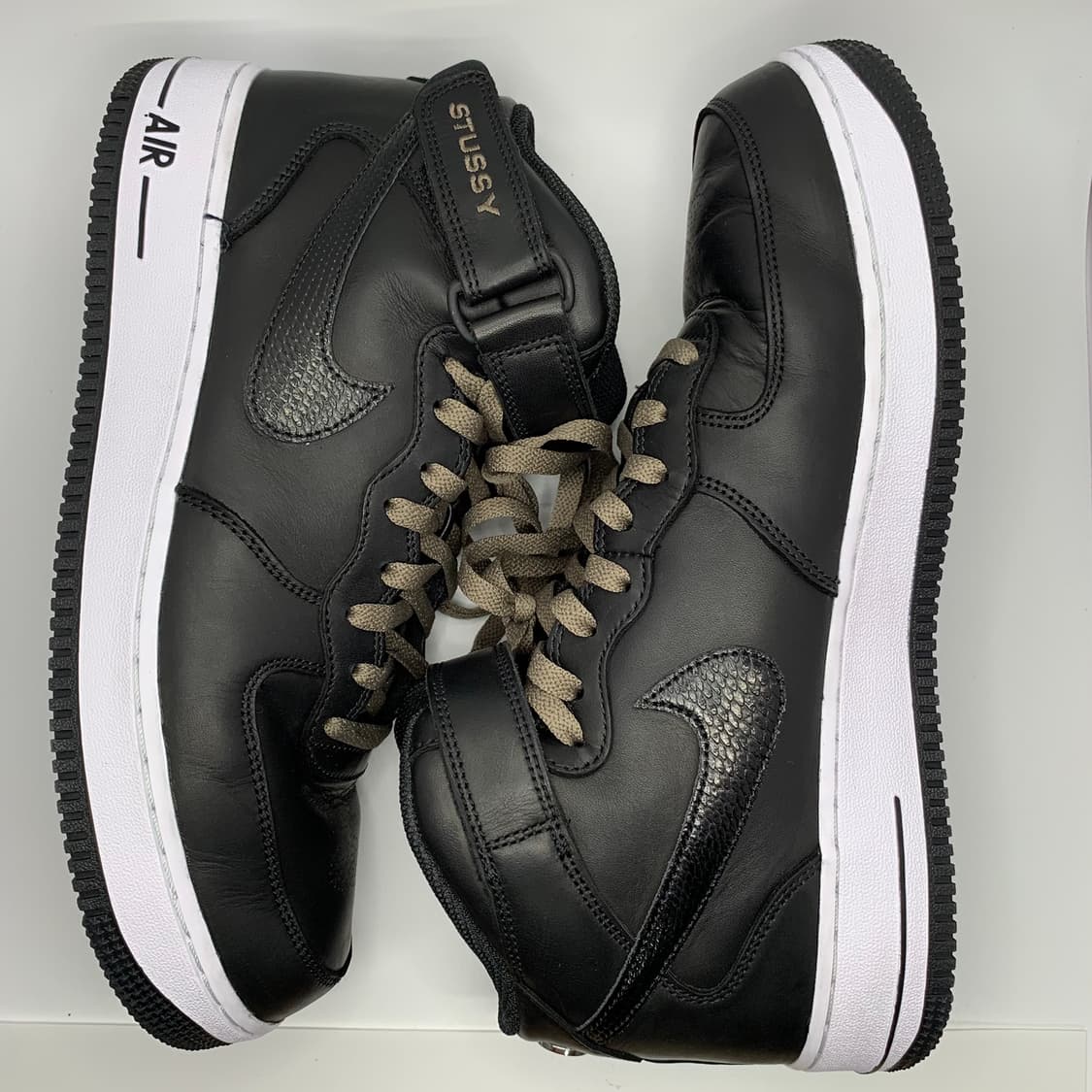STUSSY NIKE AIR FORCE 1 ‘07 MID SP BLACK 상품이미지2