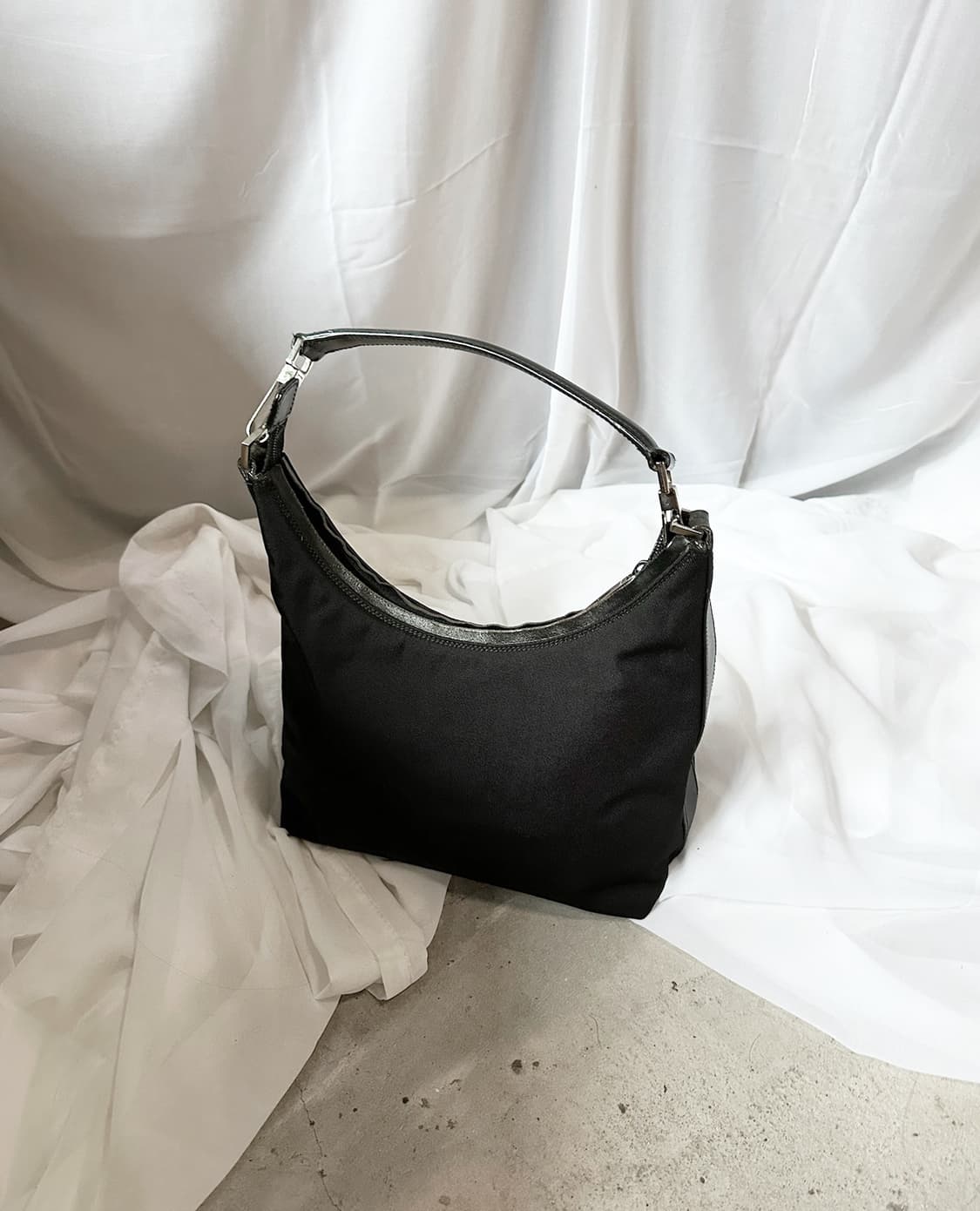 GUCCI one-shoulder nylon bag 상품이미지1