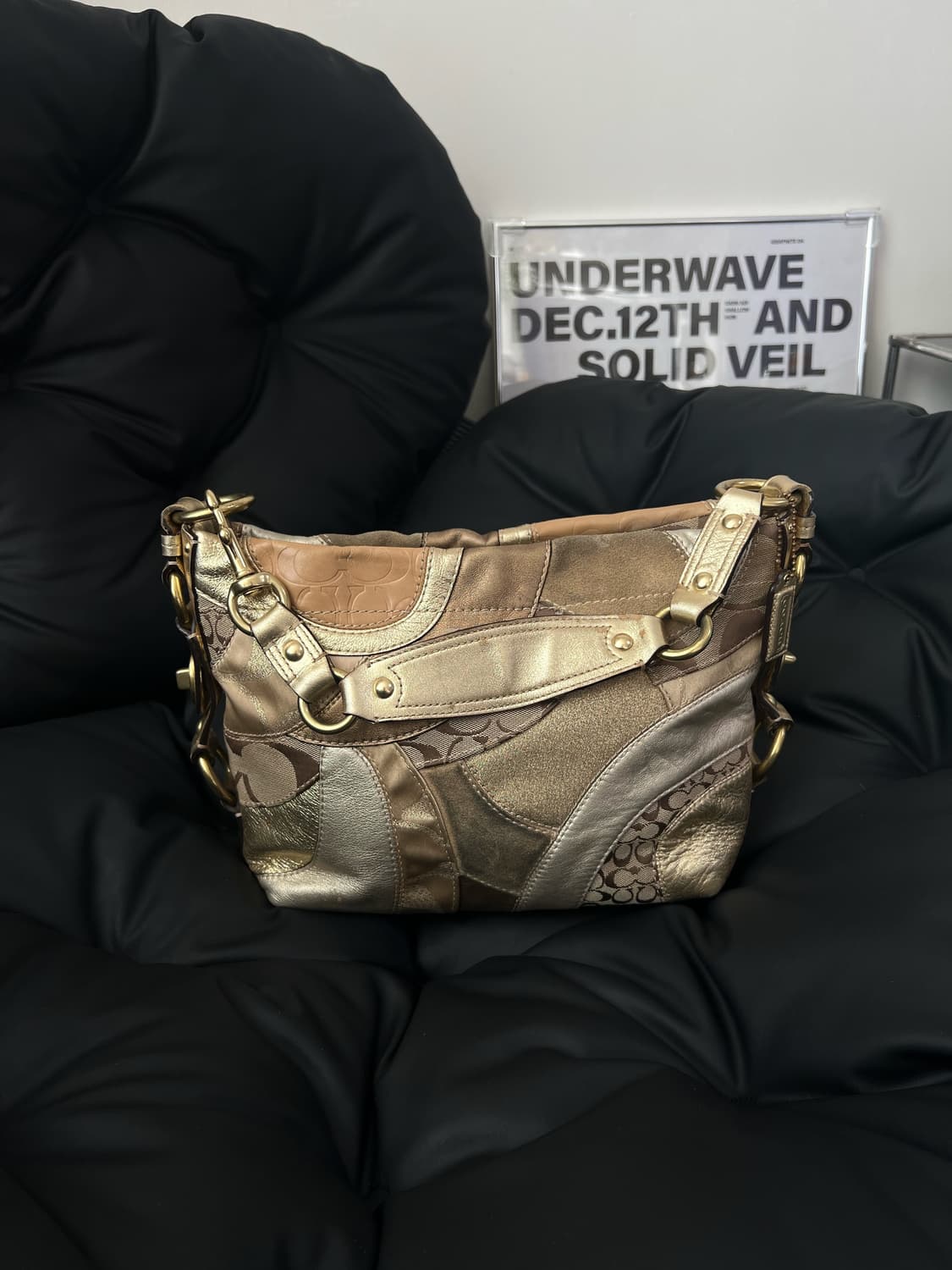 코치 칼리 패치워크 숄더백 상품이미지2