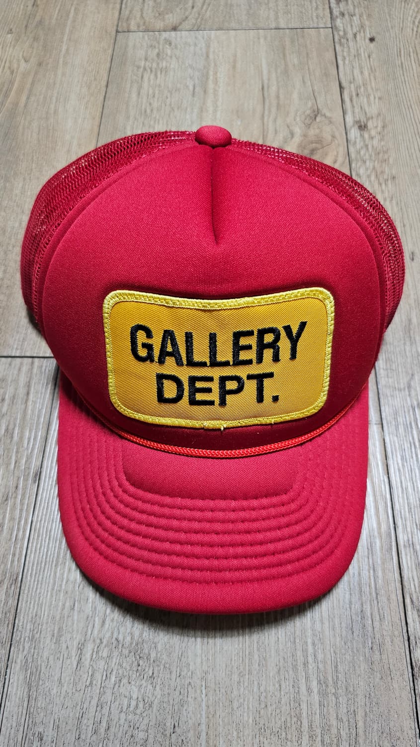 갤러리 디파트먼트 트러커캡 레드 상품이미지1