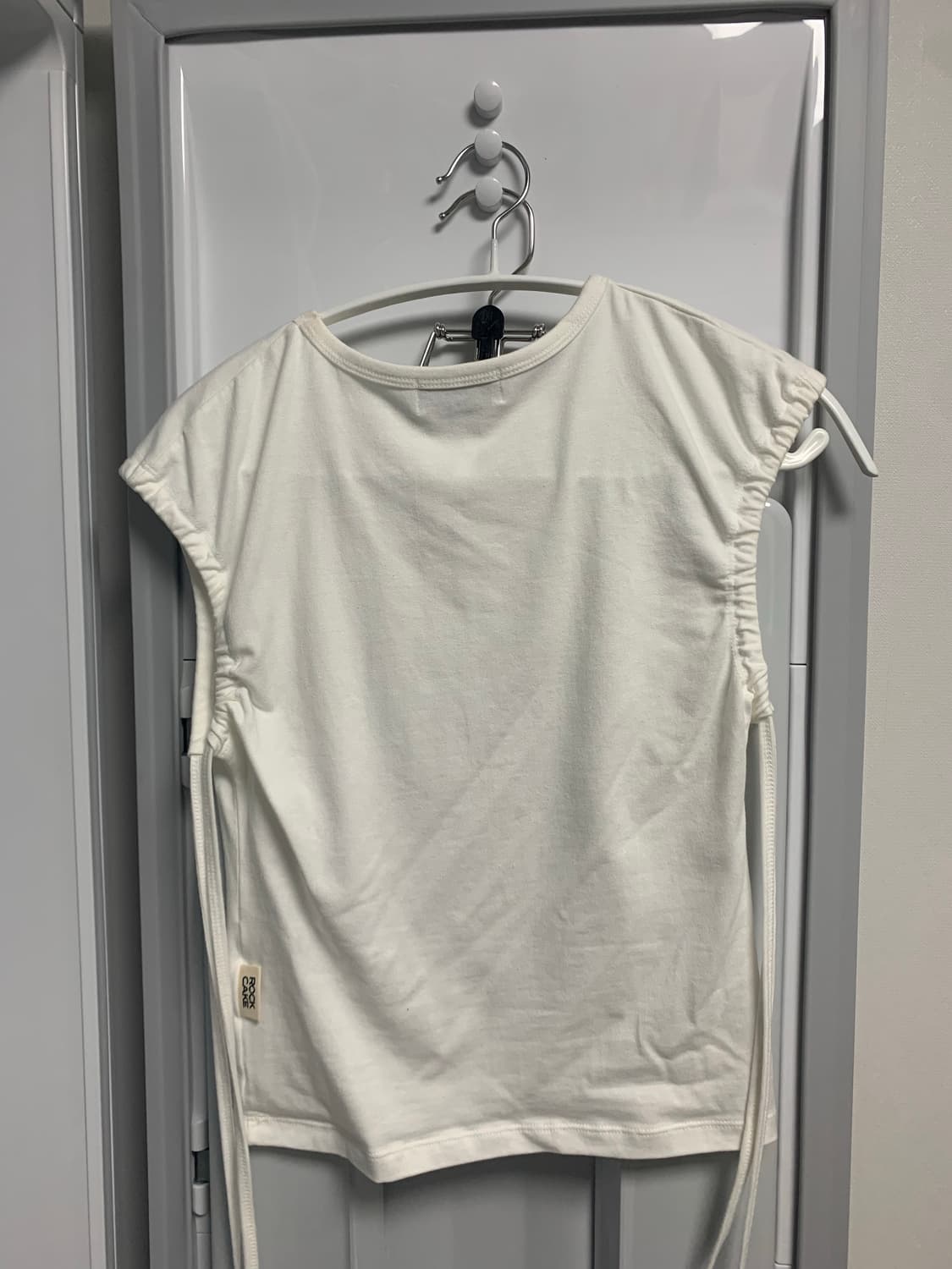락케이크 Side String Sleeveless  상품이미지3