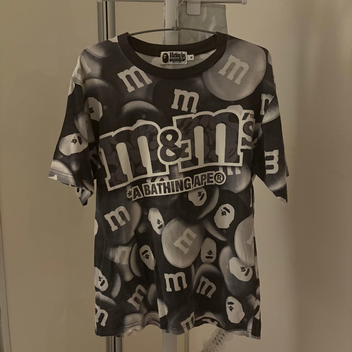 (정품) 베이프 x m&m 반팔 티셔츠 상품이미지1