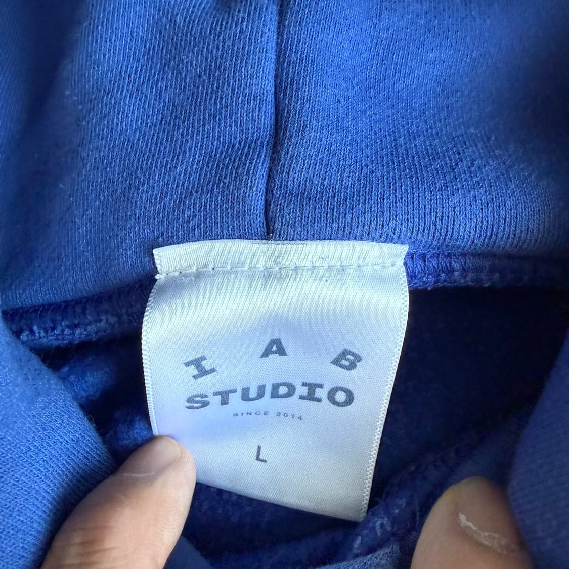 IAB studio  아이앱 스튜디오 X 호가든 코튼 블루 후드티  상품이미지7