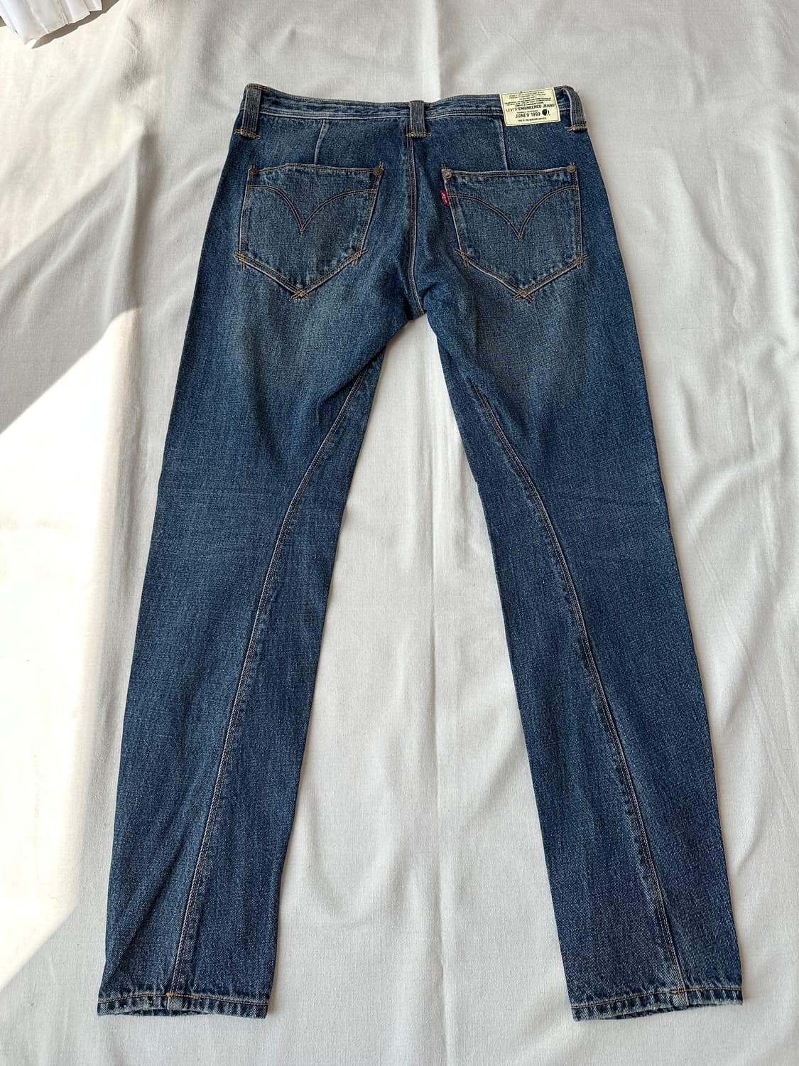 리바이스 엔지니어드진 스컬 디테일 데님팬츠 27 상품이미지2