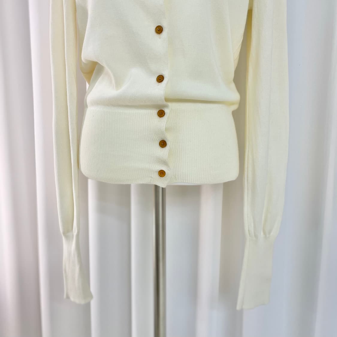 비비안웨스트우드 ORB 로고 제니 가디건-크림 아이보리 상품이미지4