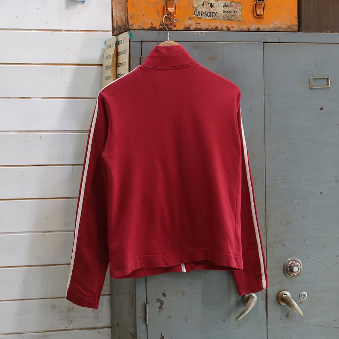 (착용컷) Hard Rock CAFE 트랙 자켓 (남성용 95) 상품이미지4