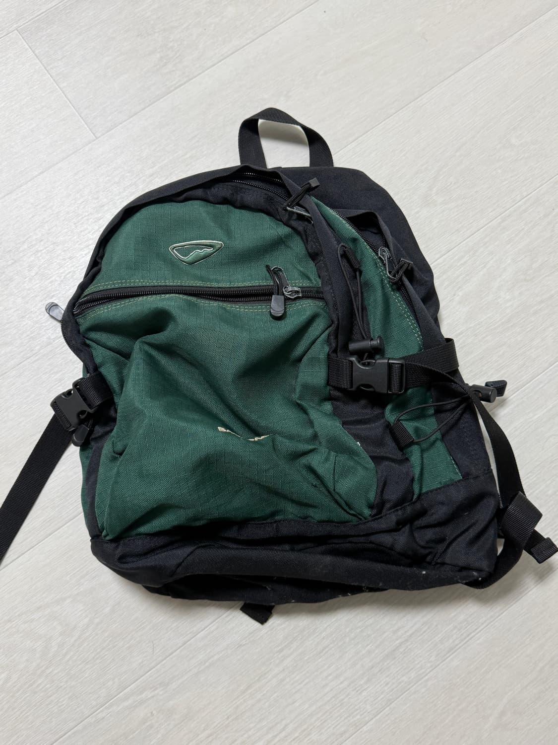 백패커 BACKPACKER 20L 등산 백팩 상품이미지1